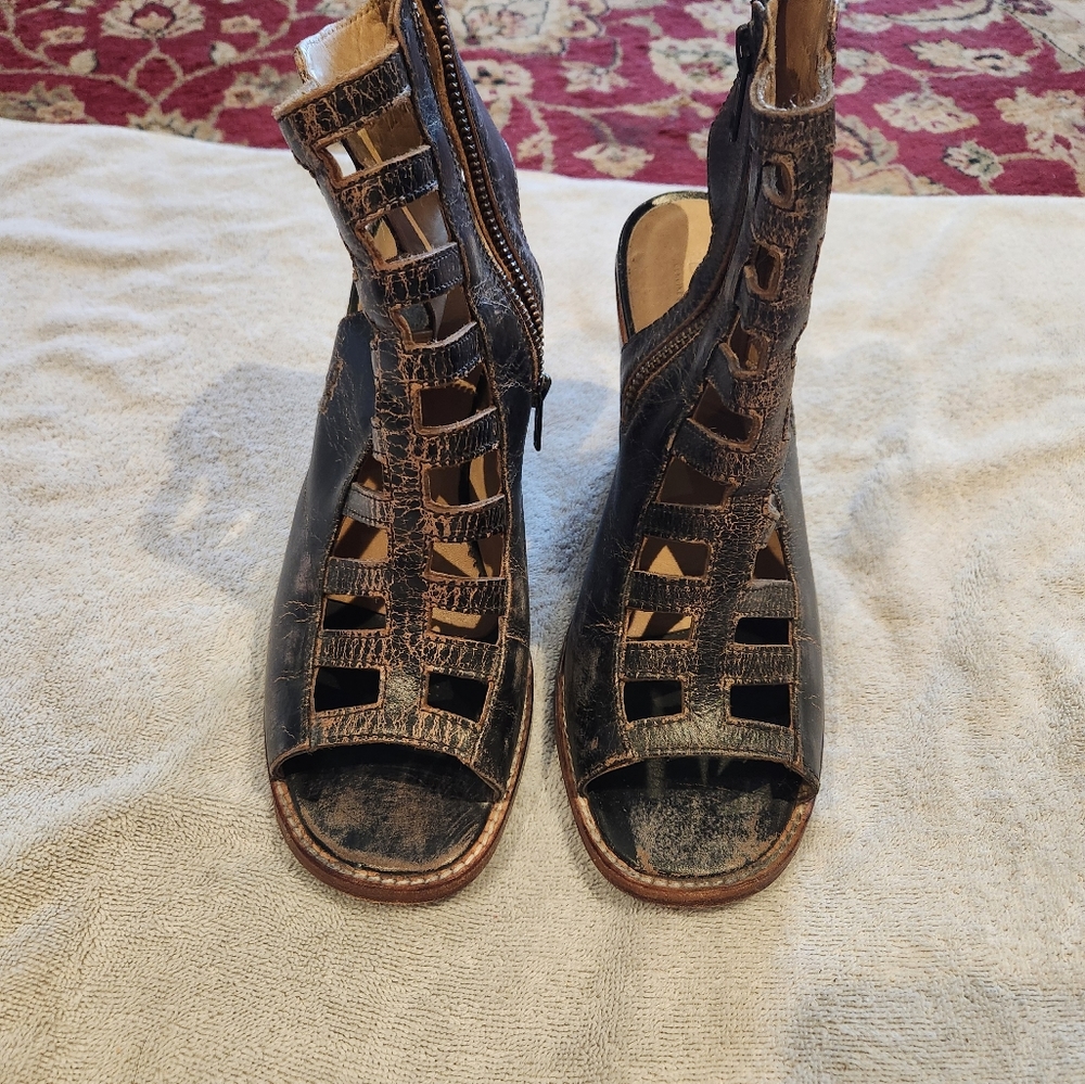 Bed Stu Sandals in distressed black, size 9.5